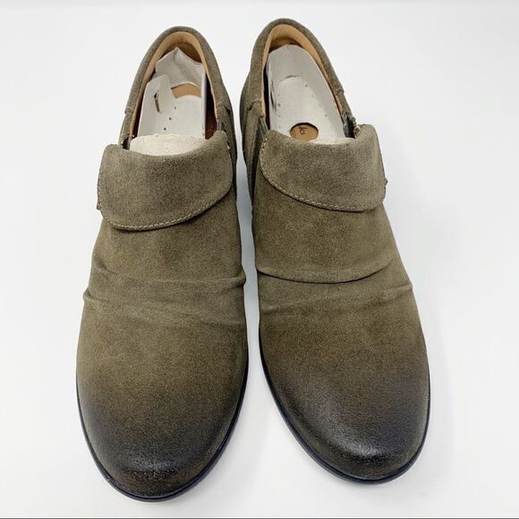 Clarks Rosely Leather Bootie - Picture 3 of 8